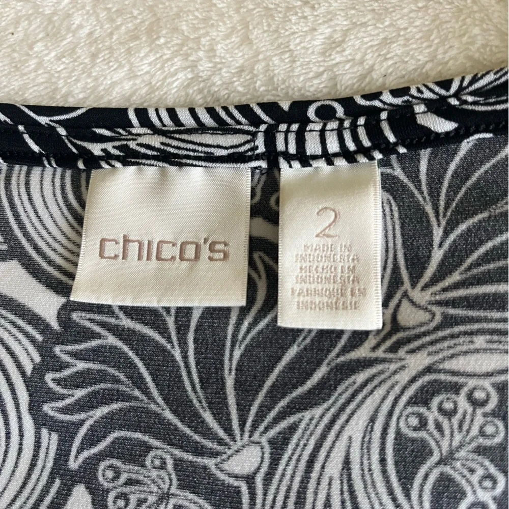 Chico’s Black and White Floral Print Short Sleeve Women’s Top Tunic Sz 2‎